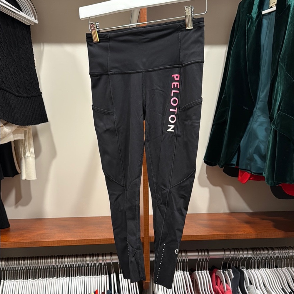 Peloton x Lululemon Black fast and free crop leggings 23” size 4